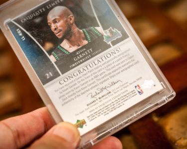 How to Spot a Genuine Autograph: Essential Tips